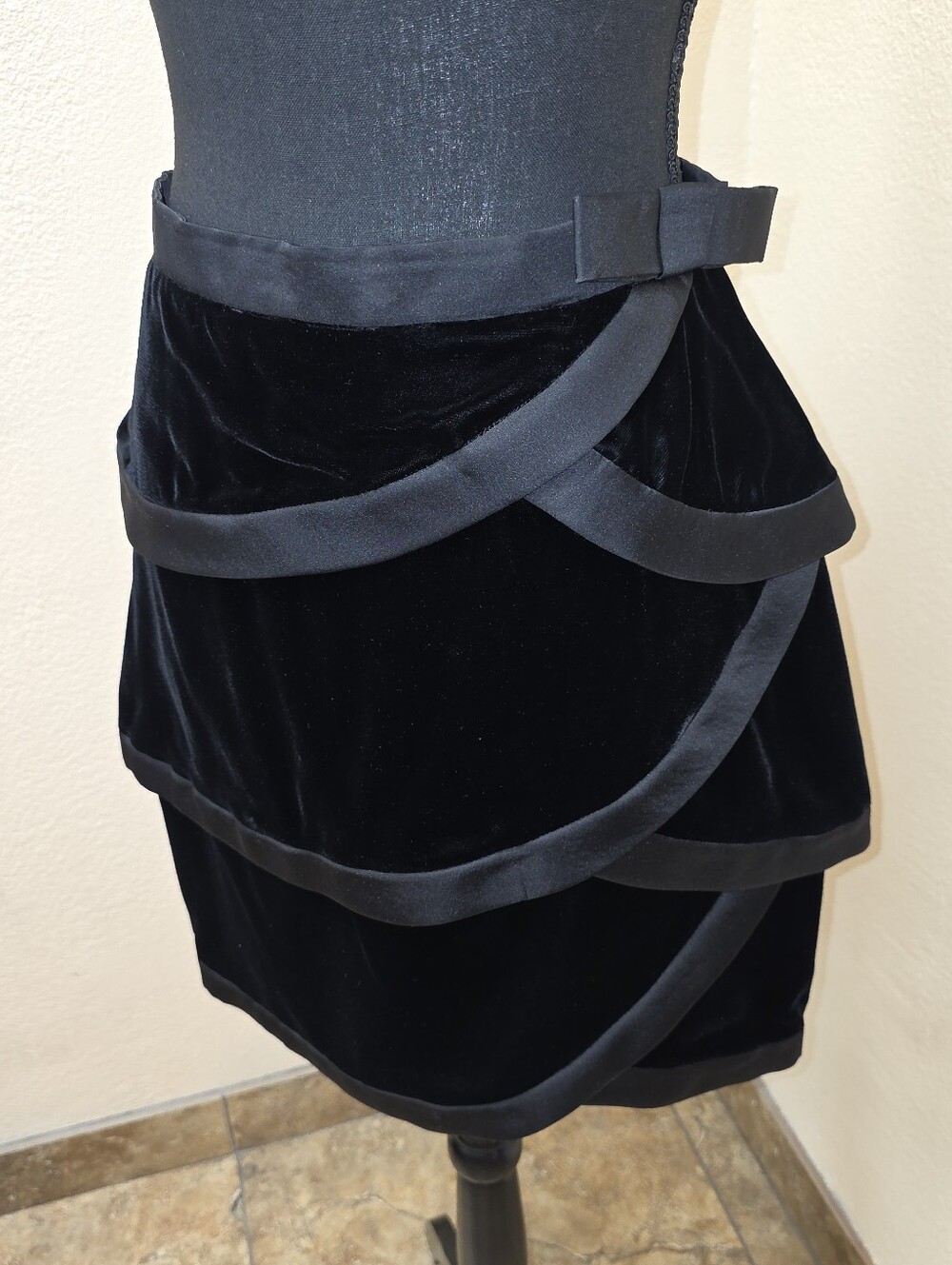 Valentino Silk Skirt Crushed Velvet Layer Skirt